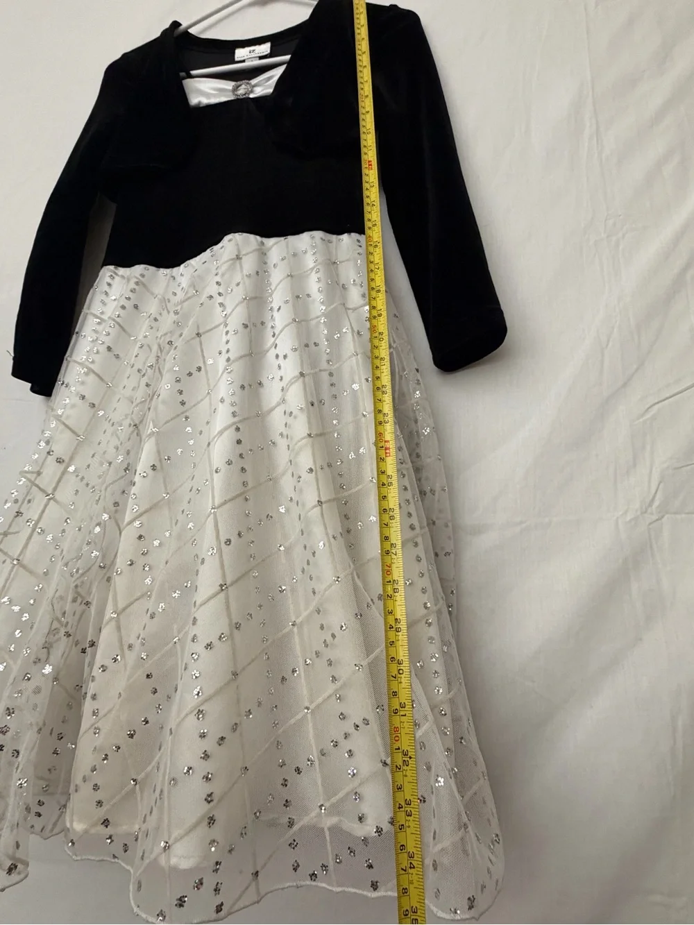 IZ Byer California Girls Size 8 Formal Black Velvet White Sequin Dress(A816)